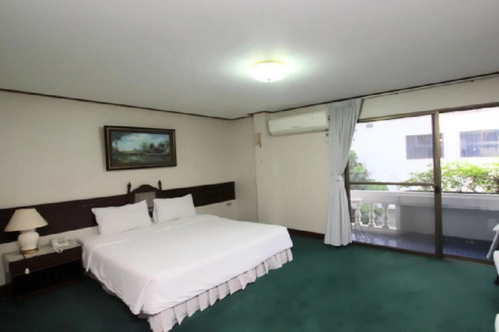 BaanBusarin Hotel