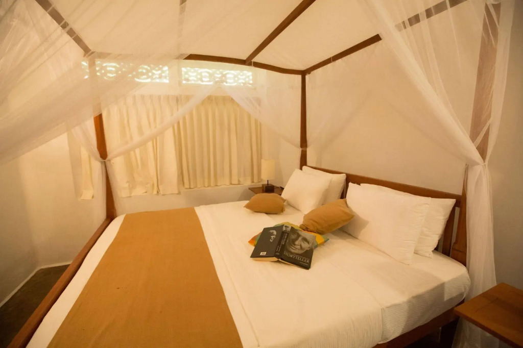 Thalpe Walawwa Heritage Villa With Private Beach Access