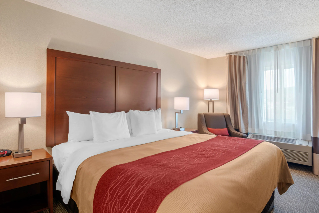 Comfort Suites Clackamas