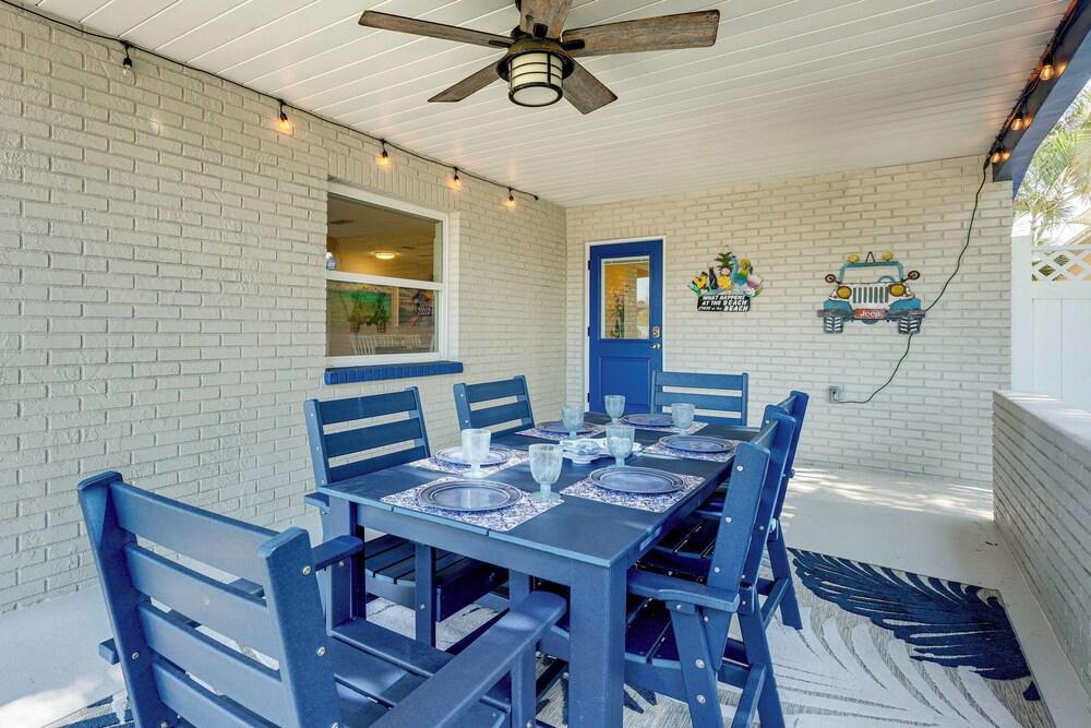 Indian Rocks Beach Home - 2 Blocks to Beach!