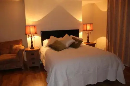 The Twelve Oaks