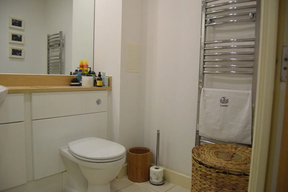 Spacious 1 Bedroom Flat With Covered Balcony