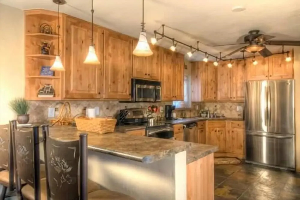 Ridgecrest Condominiums by Pioneer Ridge Management