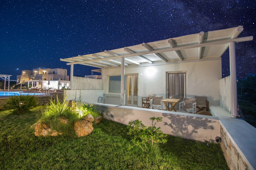 Iphimedeia Luxury Hotel & Suites