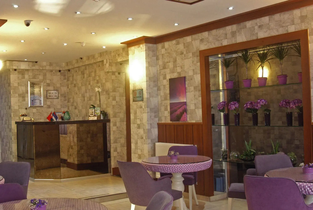 East Suite Hotel