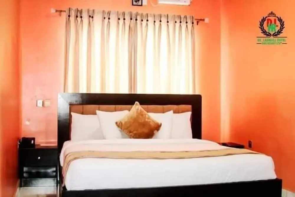 De-Lasmall Hotel and Resort Ltd