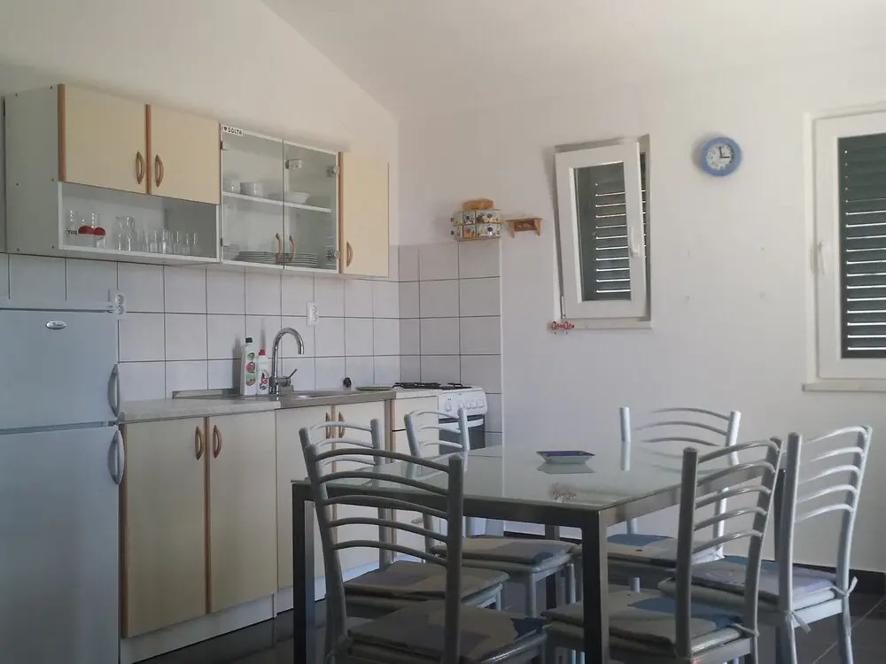 Elizabet - Great Location & Close to the Beach - A1