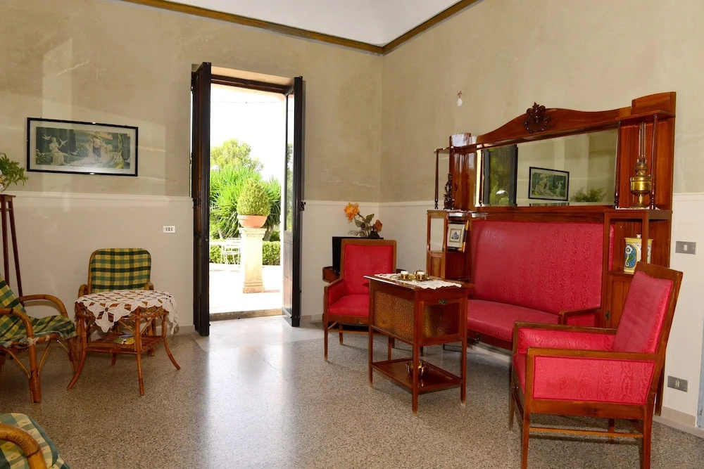 House With 3 Bedrooms in San Corrado di Fuori, With Wonderful sea View, Enclosed Garden and Wifi Near the Slopes