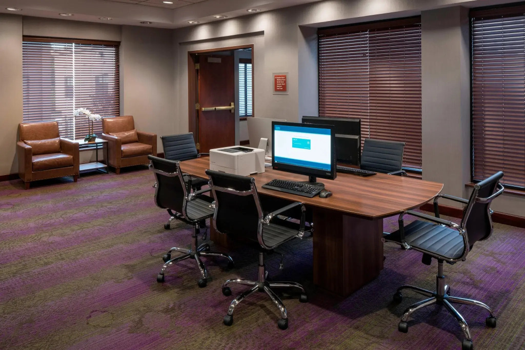 Four Points by Sheraton Boston Logan Airport Revere