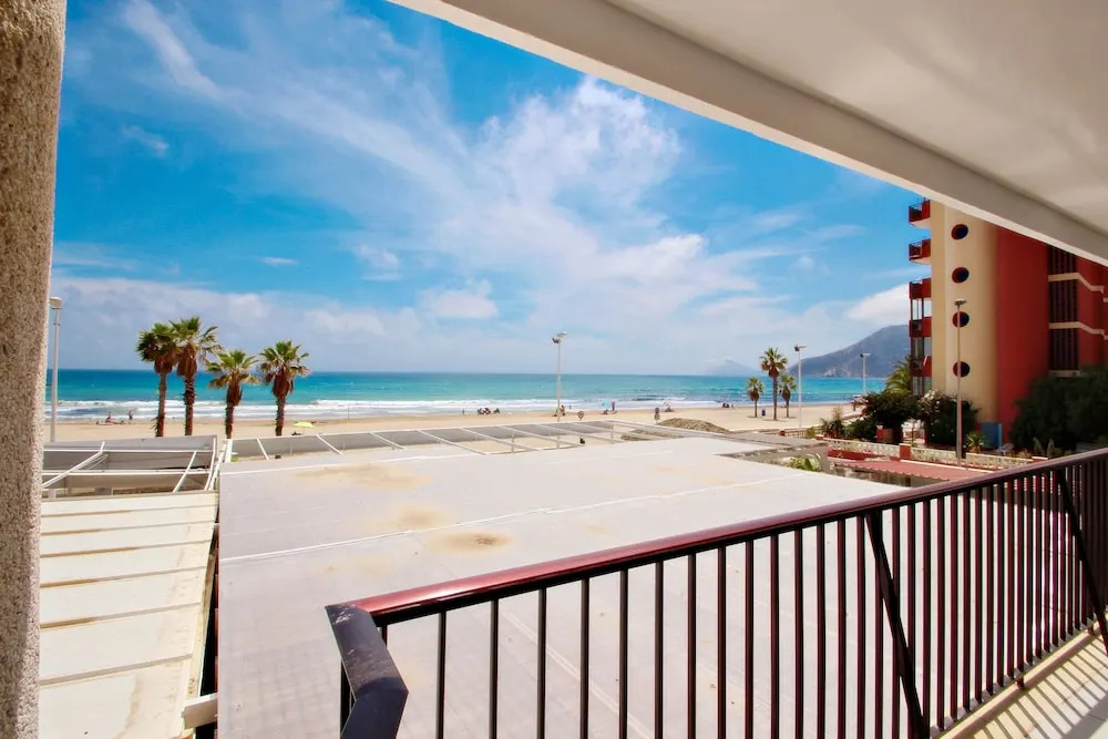 Ines-1 - Ocean front apartment in Calpe