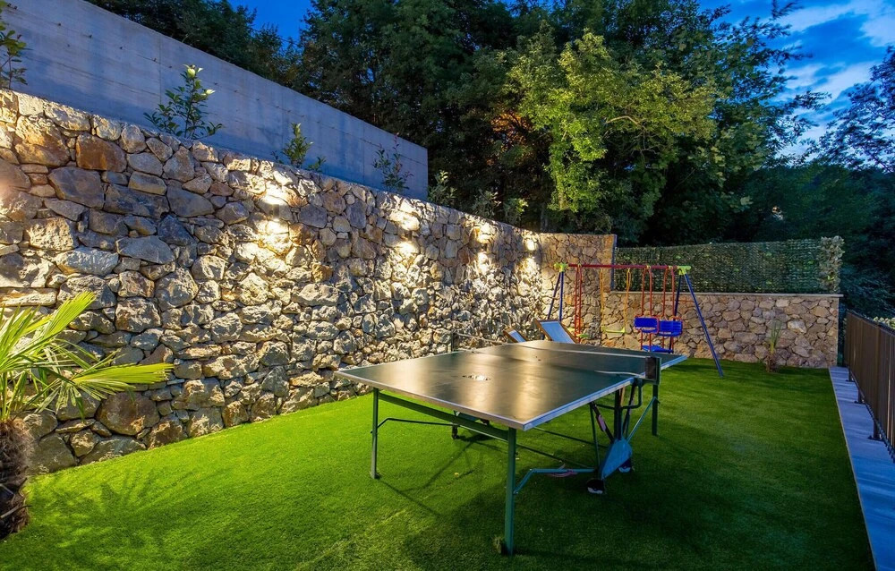 Nice Home in Rukavac With Wifi and 4 Bedrooms