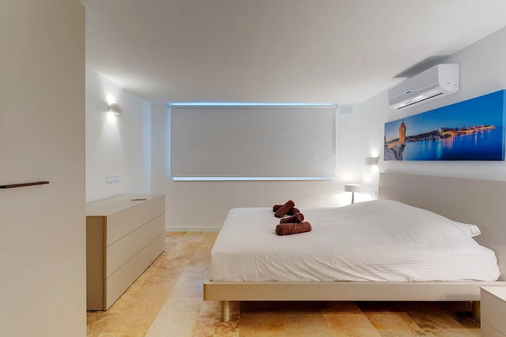 Modern 2 Bedroom Apartment in St Julians