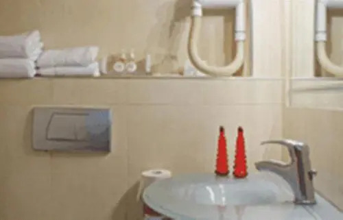 Elpida City Hotel