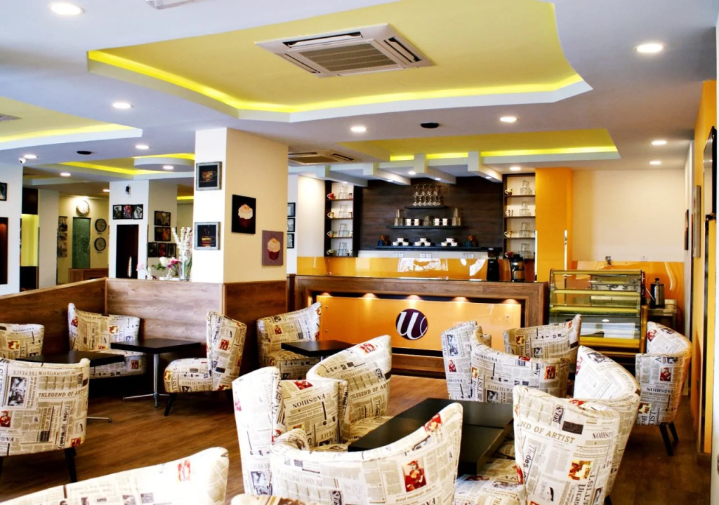 Weekend Hotel
