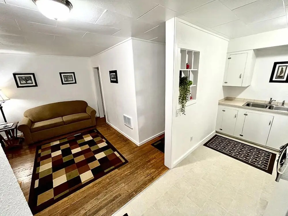 Cascade Motel