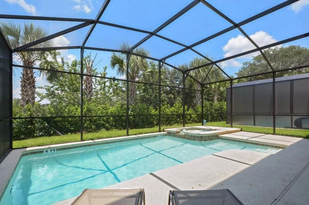 Paradise Palms 18007