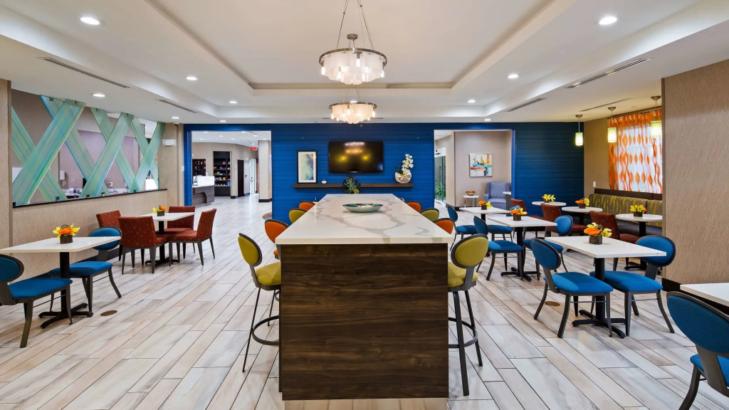 Holiday Inn Express And Suites Pasadena Houston Southeast by IHG