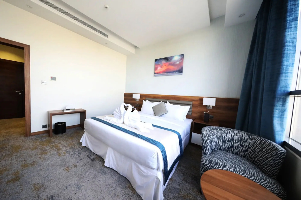 Eva Hotel