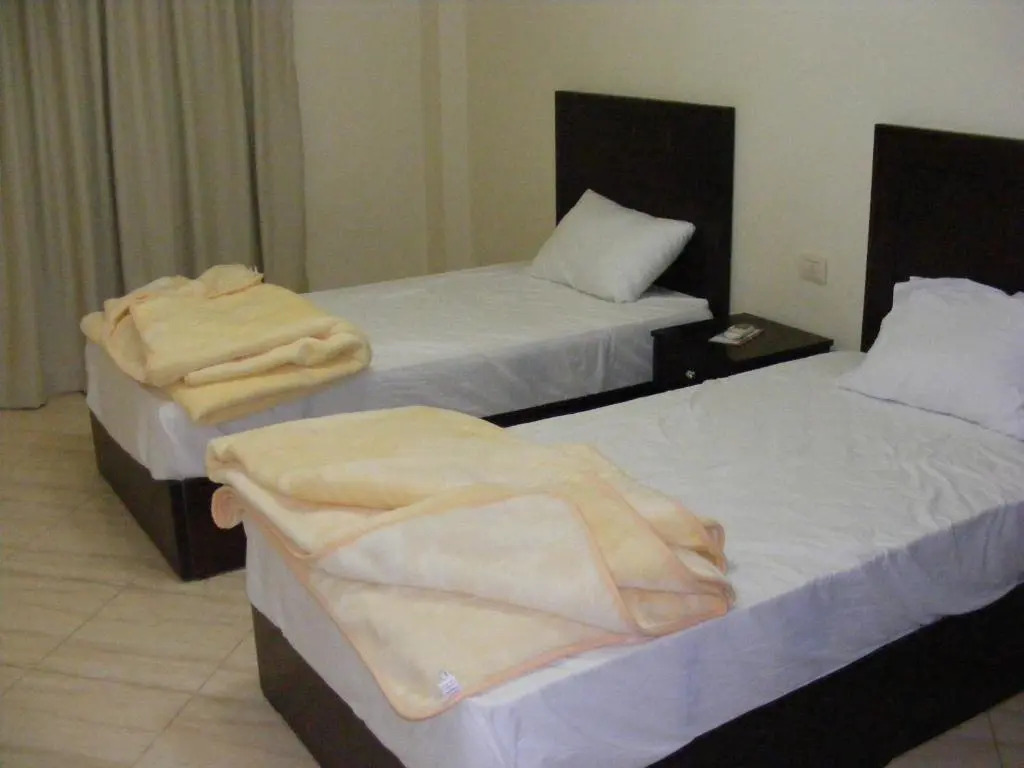 La Sirena Hotel & Resort - Families only