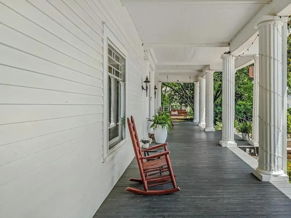 Veranda Historic Inn