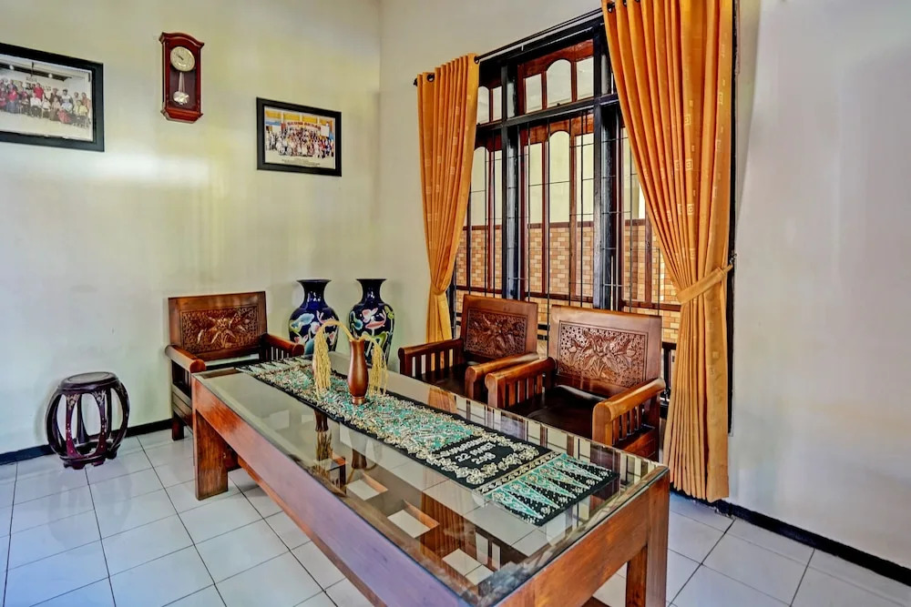 Wisma Trubus Syariah RedPartner Near RSUD Koesma Tuban