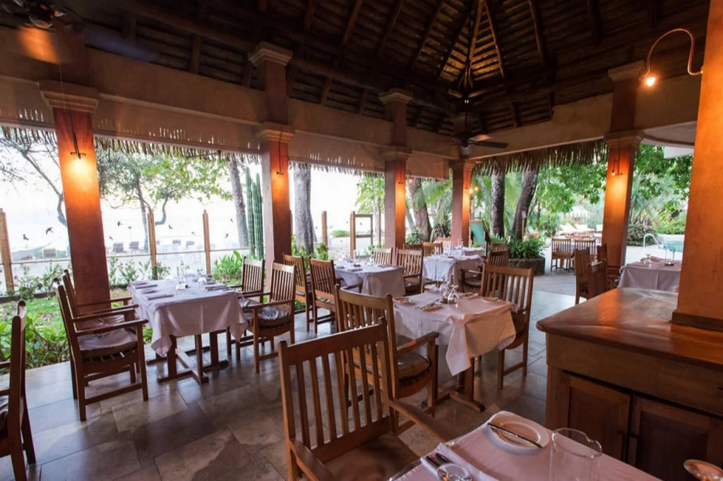 Capitán Suizo Beachfront Boutique Hotel