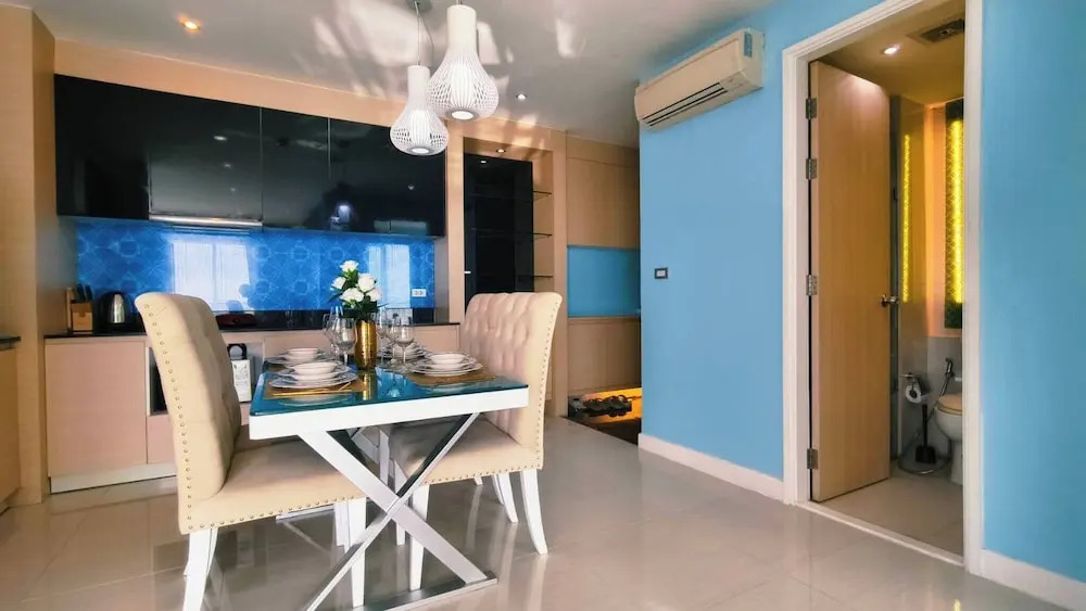 Luxury 2-bedroom Sea View Escape