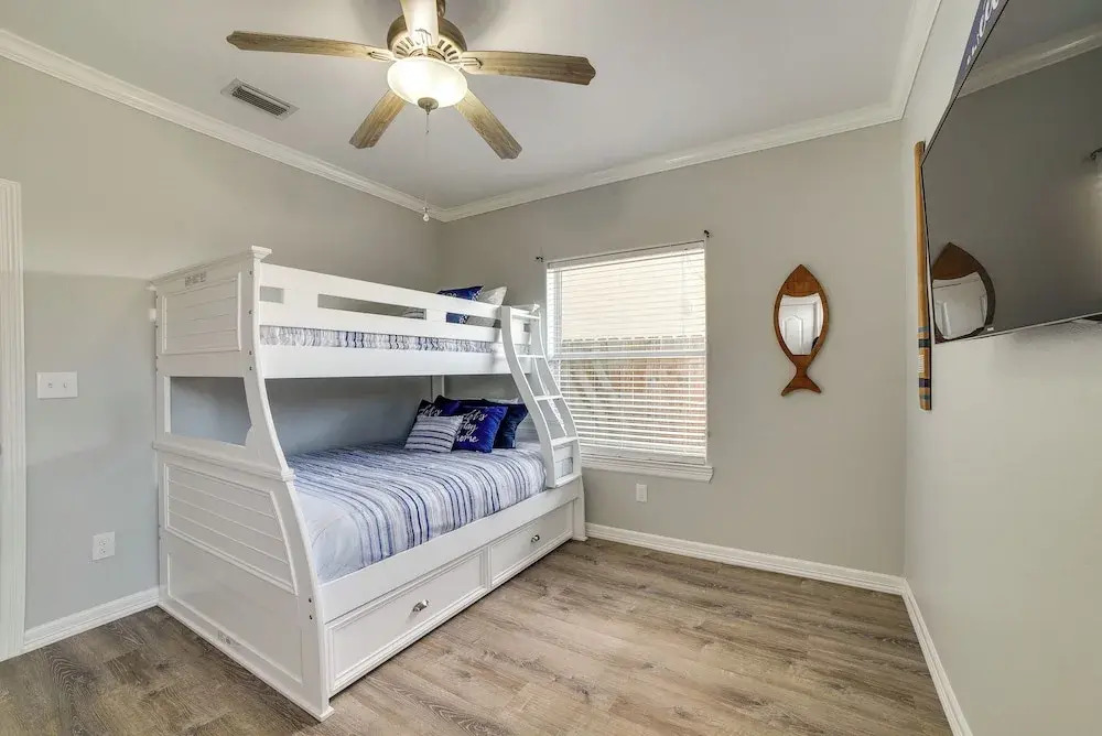 Modern Island Condo w/ Pool: Steps to the Beach!