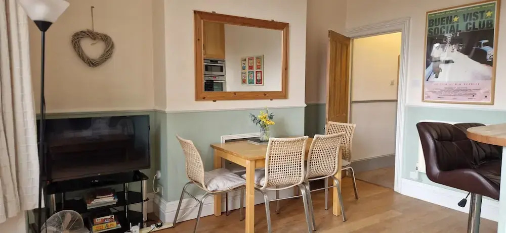 Lovely Victorian Apartment in Clifton Village