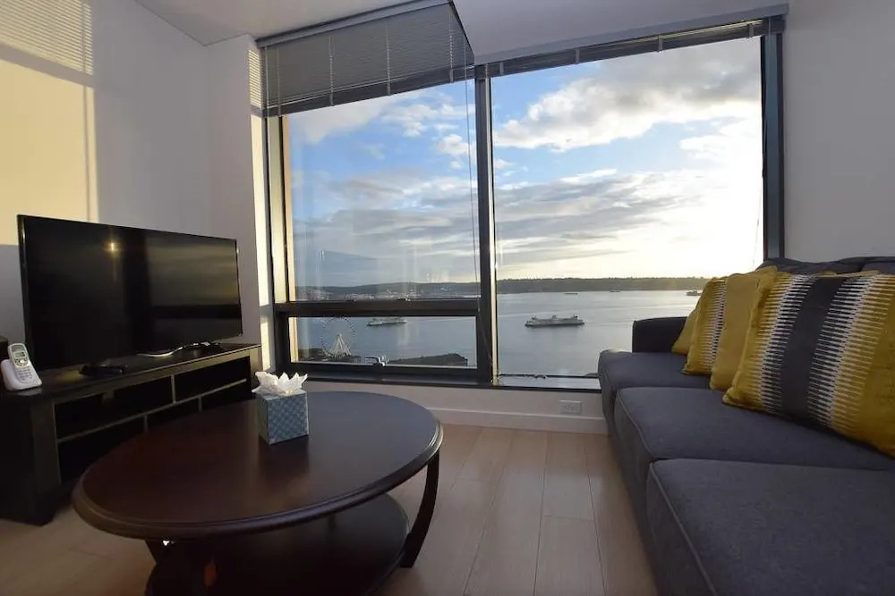 Pike Place Market High Rise by Luxe Hubs