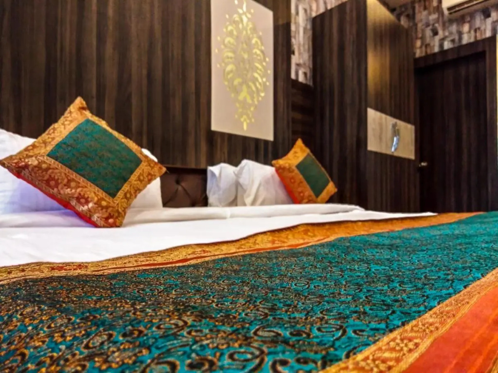 Dwivedi Hotels Sri Omkar Palace