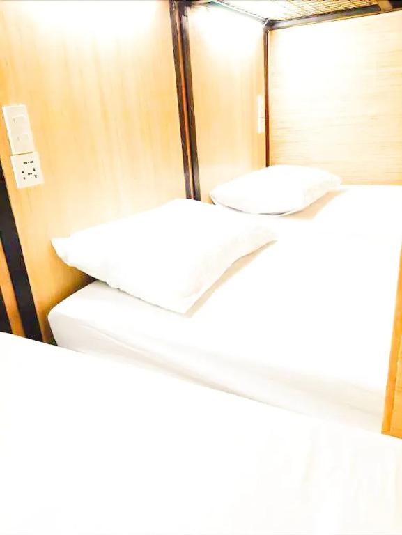 Chiasti Capsule Hostel - Adults Only