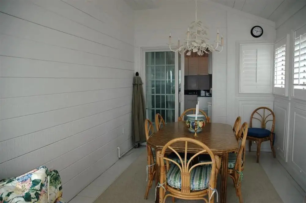 412 Doctor's Orders 4 Br villa by RedAwning
