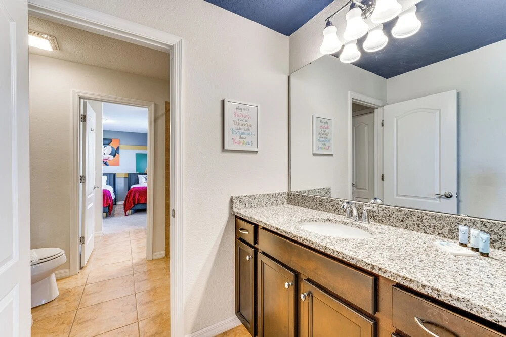 8 Mi to Disney World: Family-friendly Retreat!