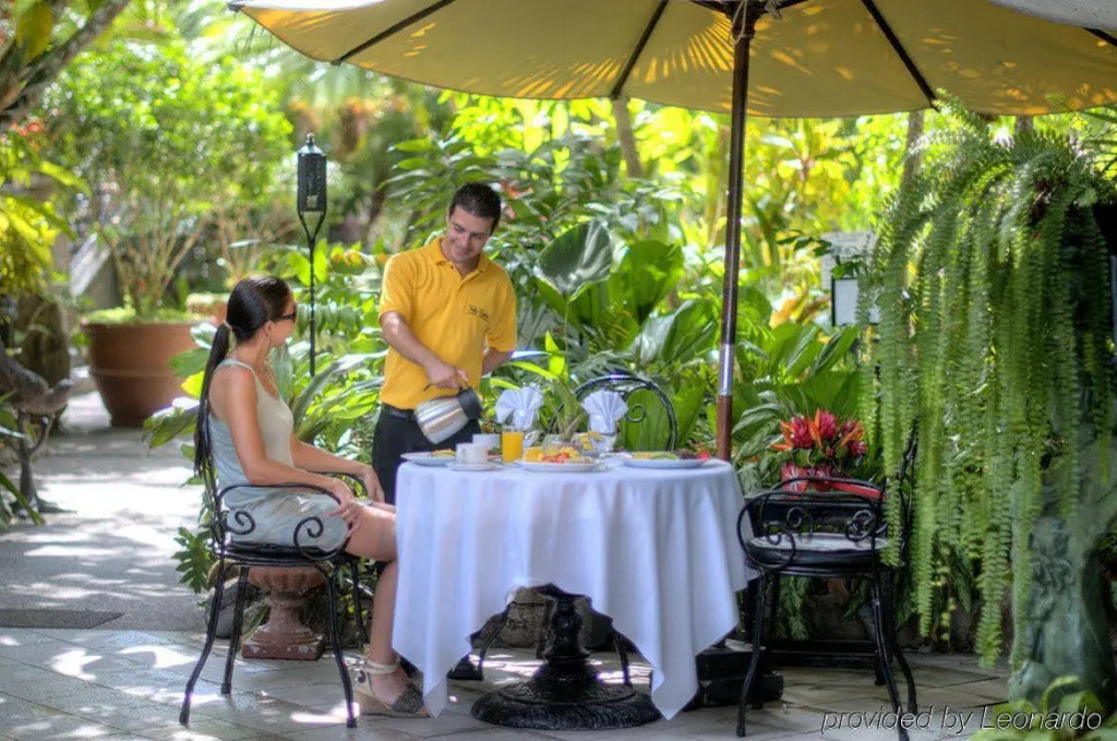 Hotel Villa Caletas