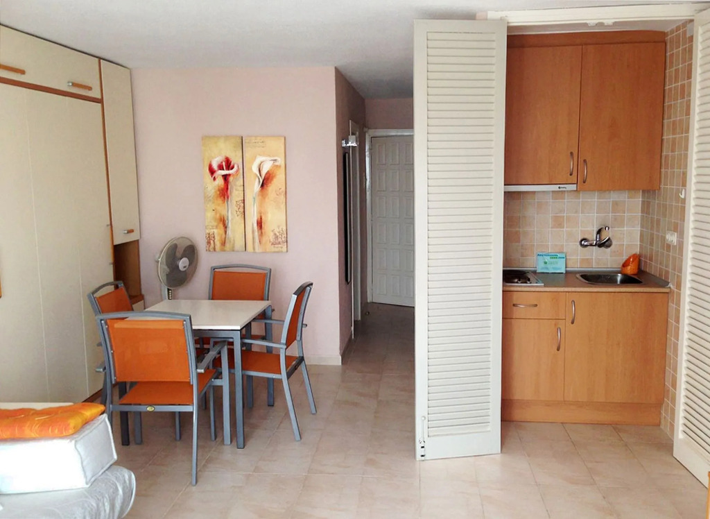 Apartamentos Eurhostal 3000