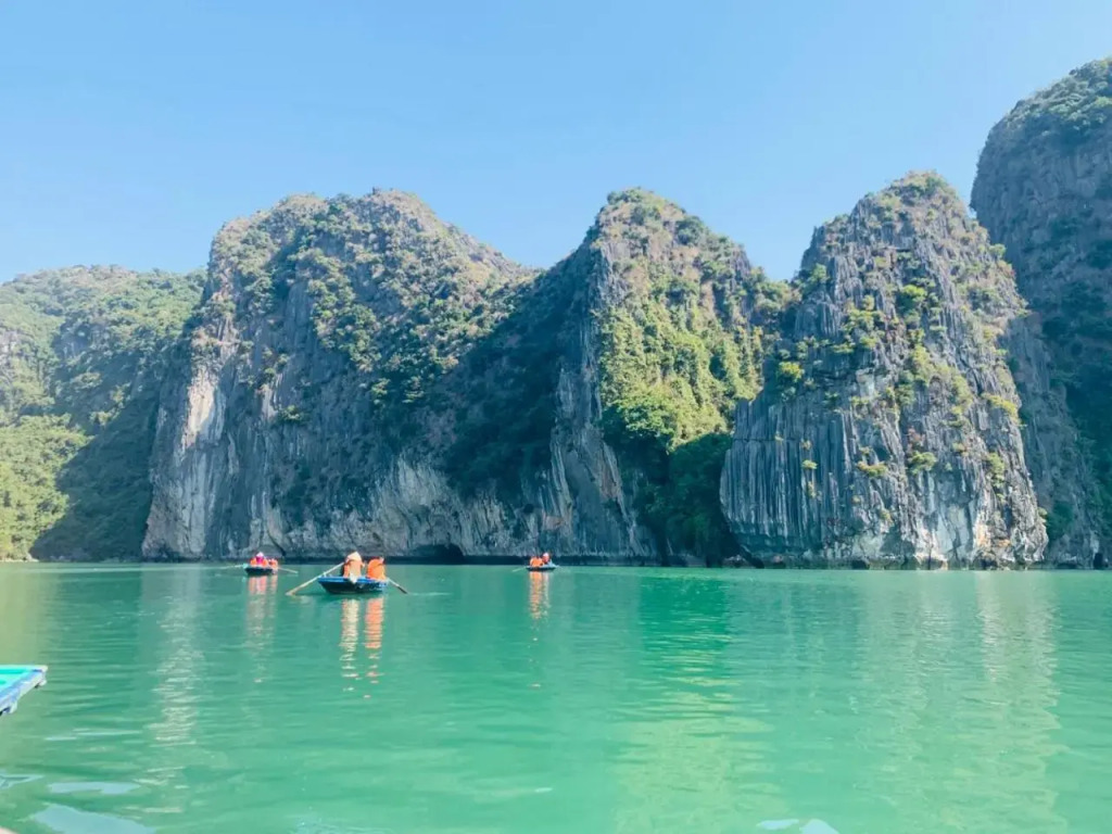 Asahi Luxstay - Halong Bayview 2Br Apartment