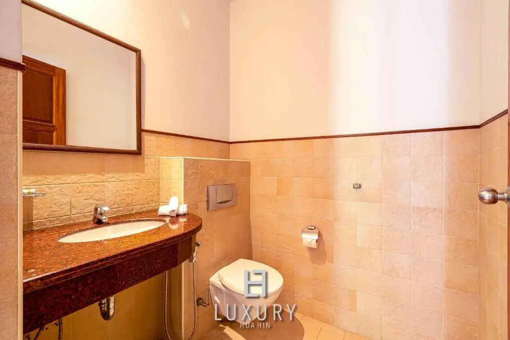 Bali Style Mansion in Great Location WL2