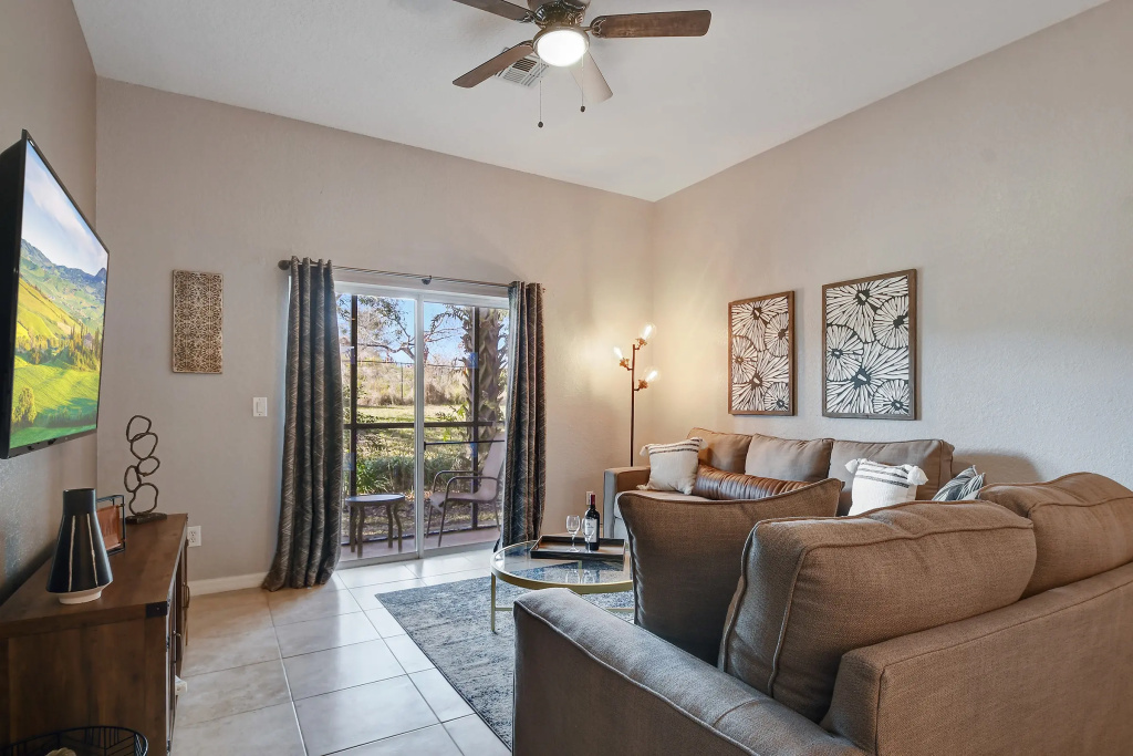 Bahama Bay New Modern 2 Bedroom, patio sleeps 6, Davenport, US