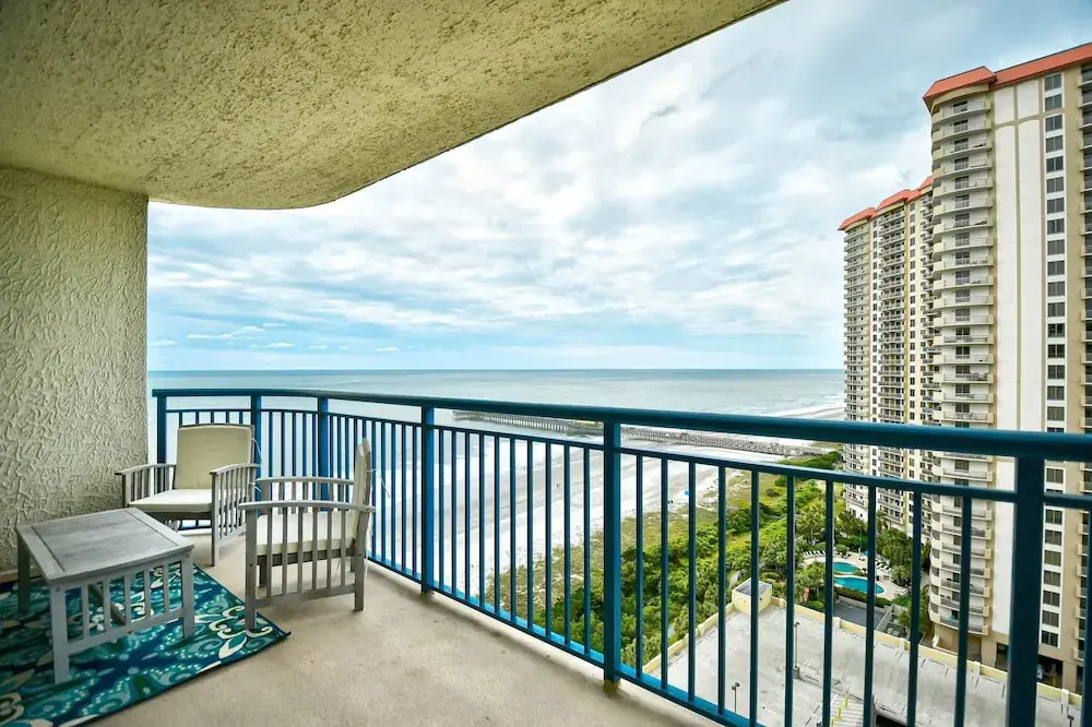 Remodeled, Open Airy Condo, With Full Access , 1706 Brighton 3 Bedroom Condo