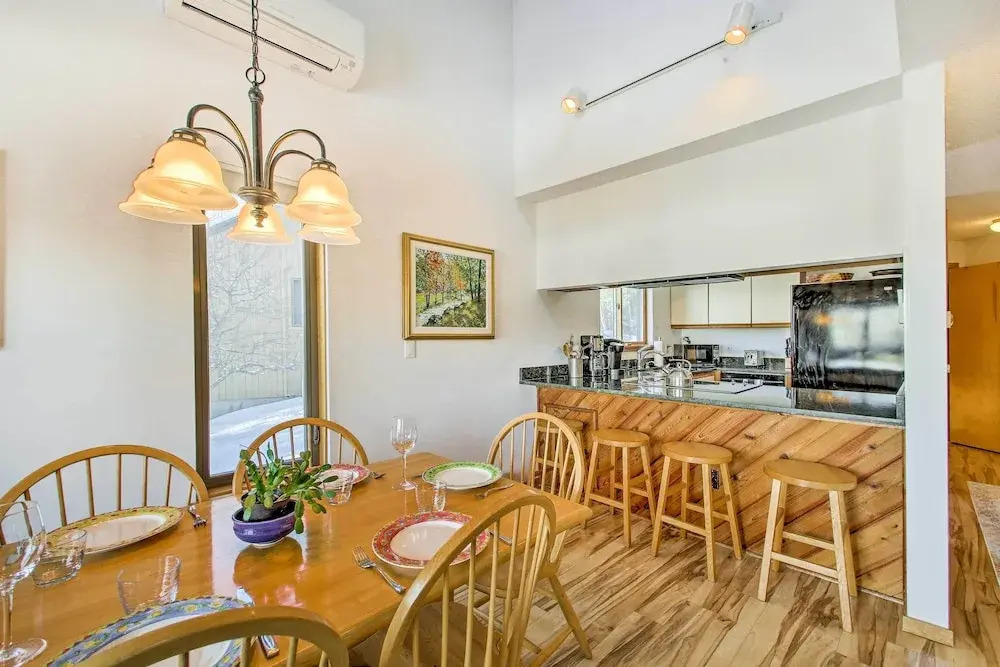 3 Mi to Attitash Resort: Condo w/ Mtn Views!