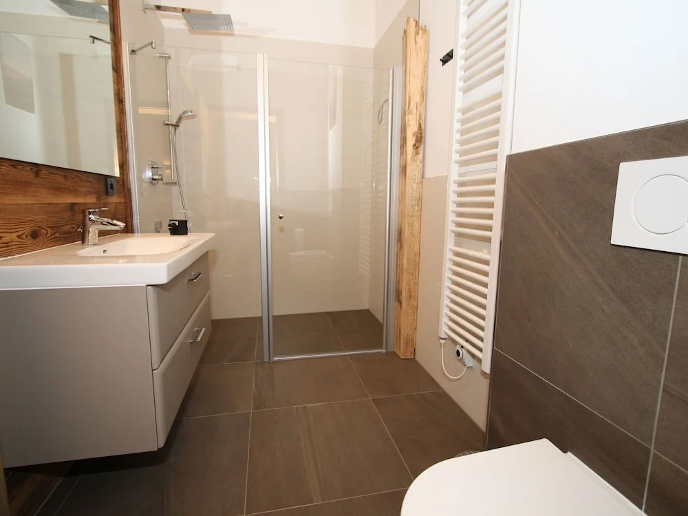 Gorgeous Chalet in Niedernsill with Garden