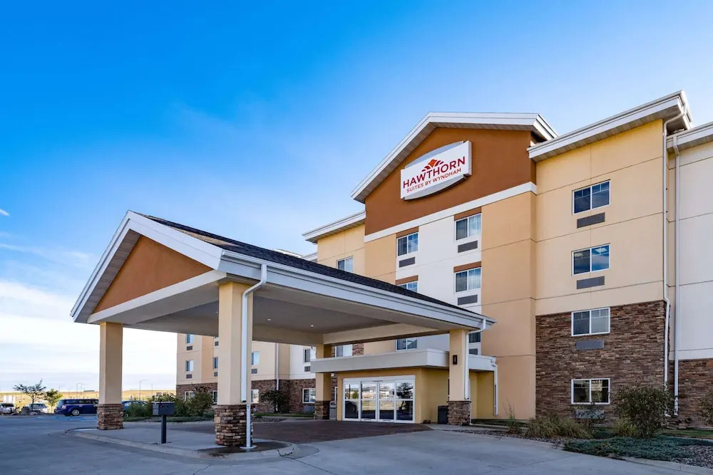 Homstay Suites