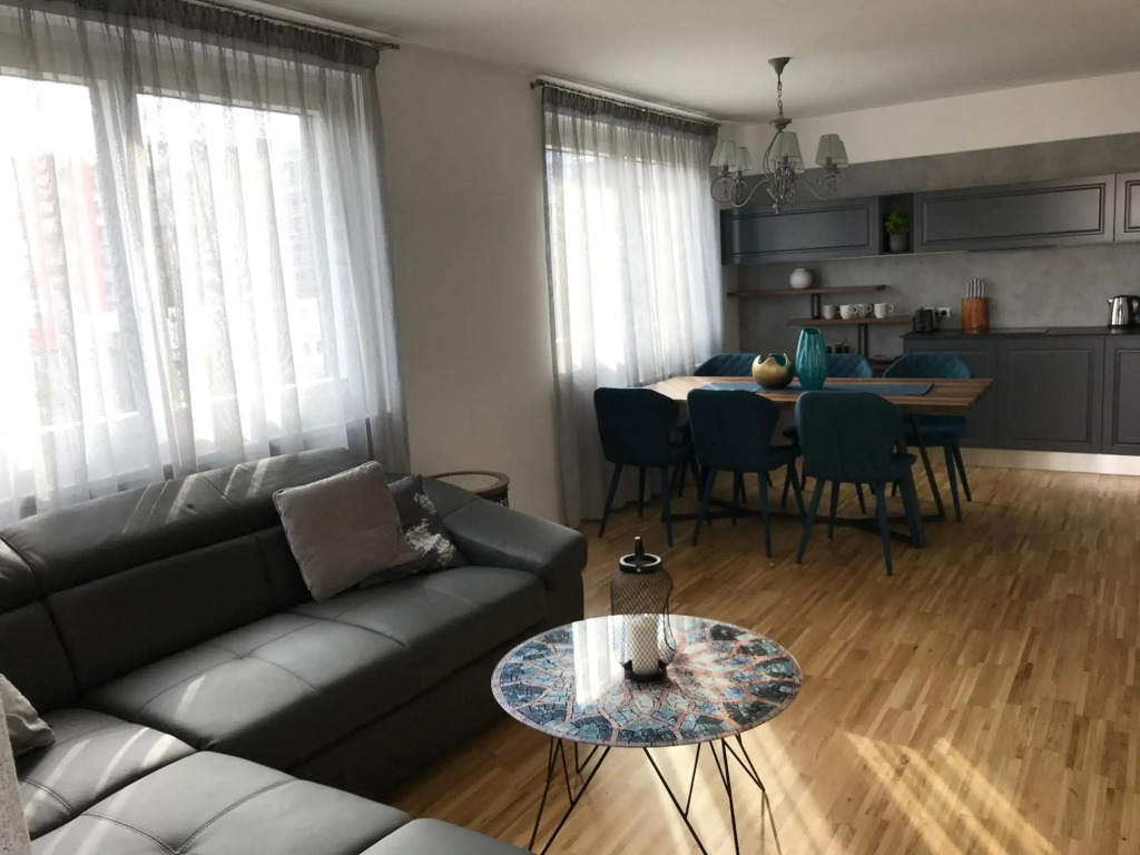 Vienna Hauptbanhof and Belvedere two bedroom apartment