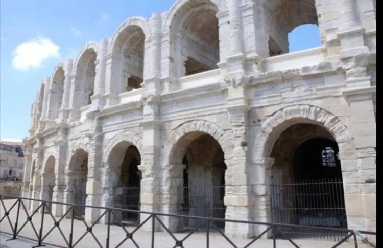 Appartement Tout Confort Avec Parking Fermé