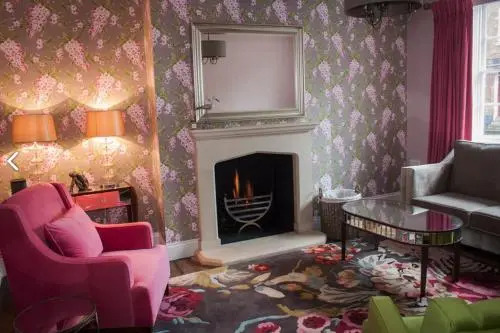 Stoneleigh House