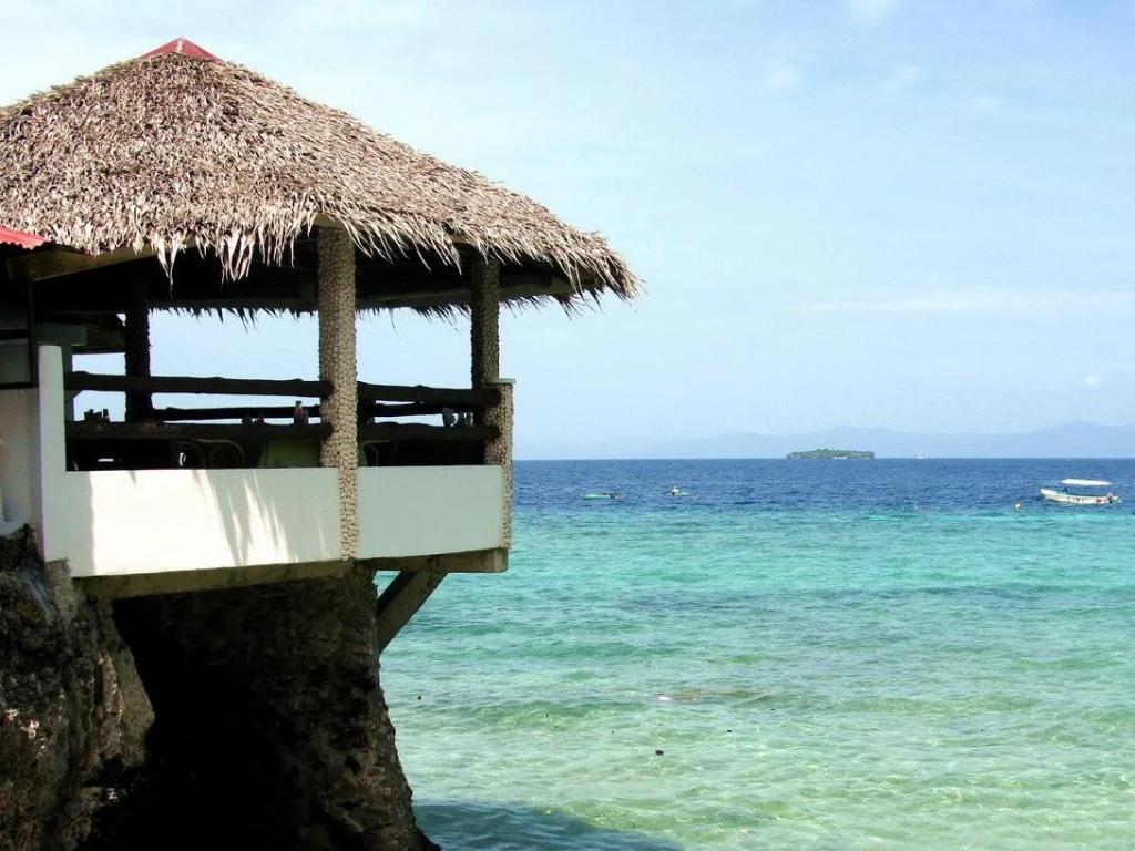Loves Beach & Dive Resort