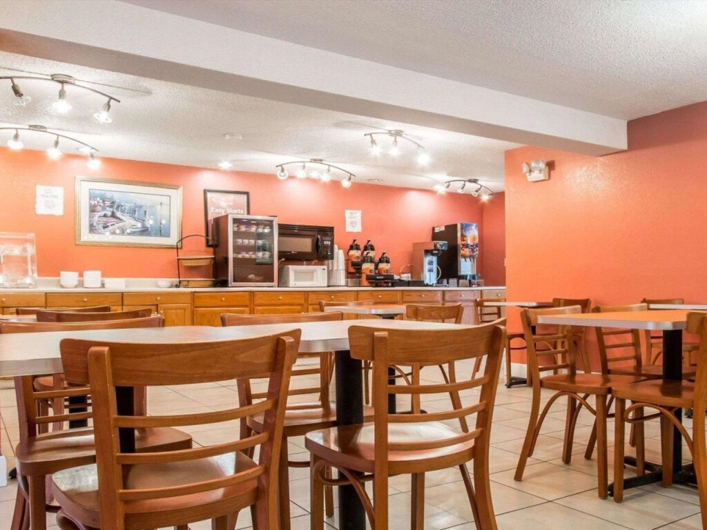 Econo Lodge Pooler - Savannah I-95