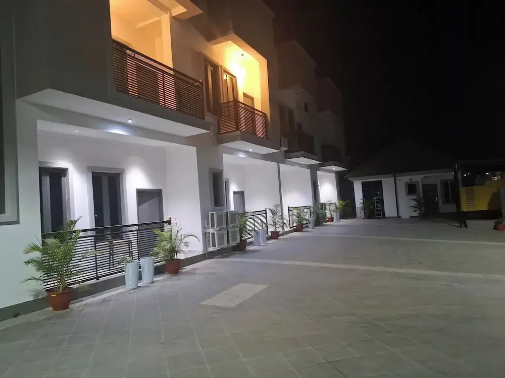 Deosea Apartments