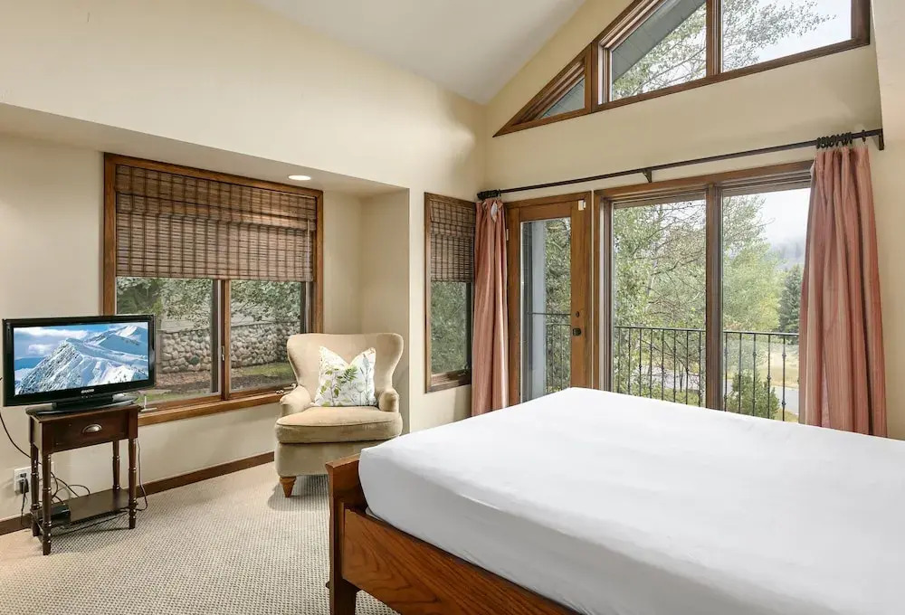 Upper Telemark Drive Home at Deer Valley Resort - 7 Bedroom Home with Hot Tub #2960 7 Home